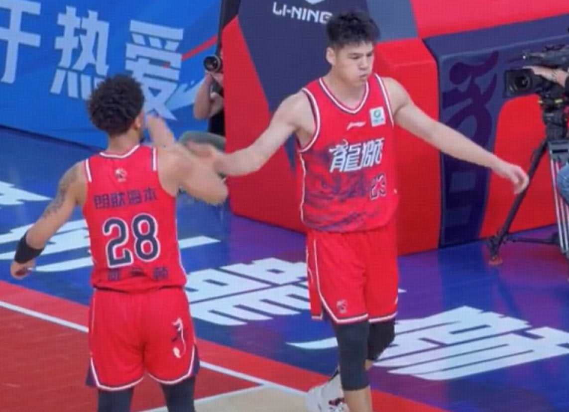 九游博彩平台-北控刚打好一场又崩了！防守反击顶不住，张庆鹏挂机，还是没希望